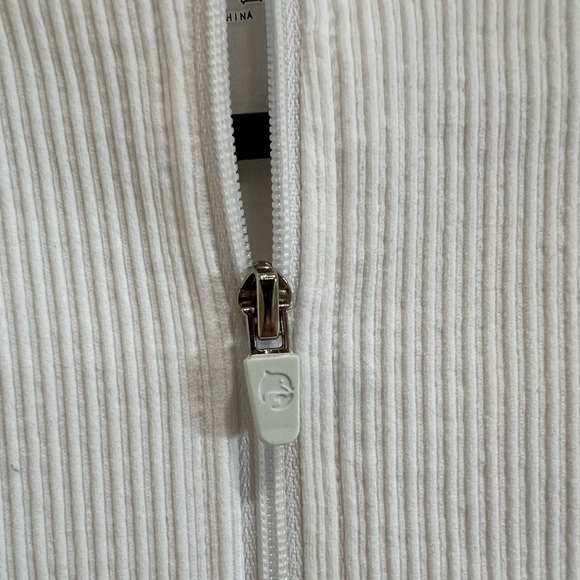 OQQ White Zip Up Short Sleeve Bodysuit, Size M NWOT - Picture 3 of 6